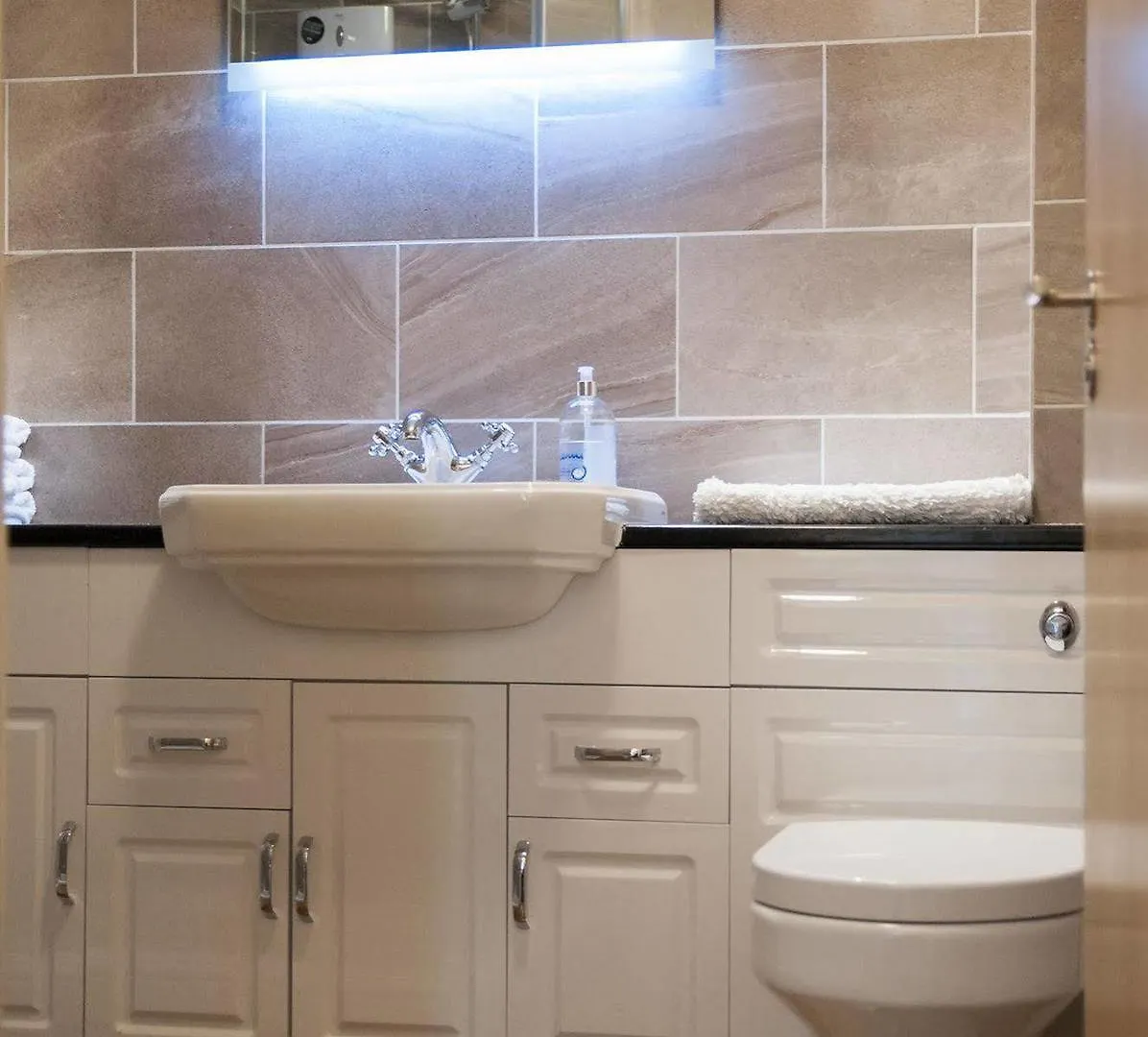 Crabbies Warehouse Apartment Edinburgh